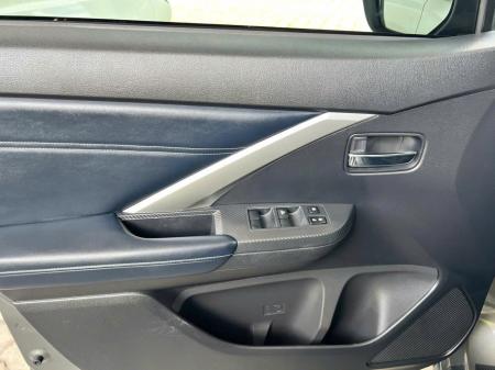Mitsubishi Xpander Cross - Màu Nâu - Năm 20251788847550470_9101278399305042429_g2083180601853021531_fae1ed92cb7943dc78061fa7d6998440