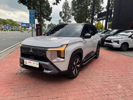 Mitsubishi Destinator Ultimate Năm 2026